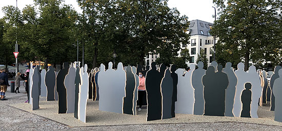 "Dokumentation Oktoberfest-Attentat"lnks vom Wiesneingang für die Opfer des Oktoberfest-Attentats  (Foto. Martin Schmitz)